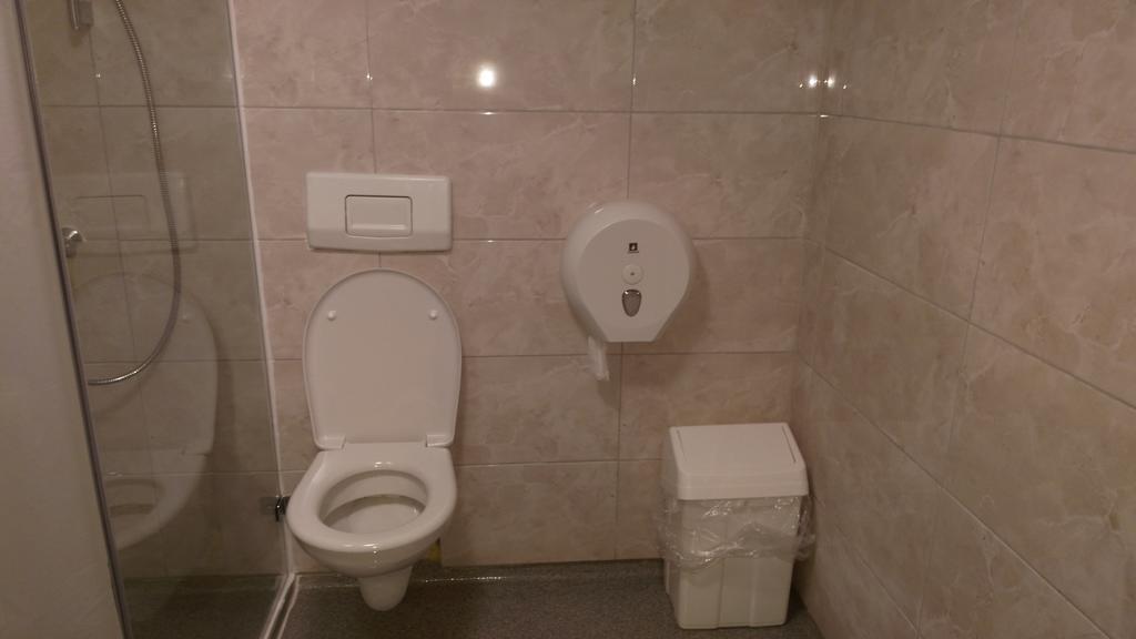 100 Iceland Hotel Рейкявик Екстериор снимка
